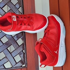 Air Jordan Max Aura 3